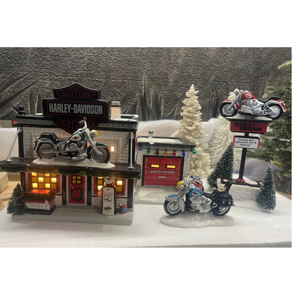 Harley-Davidson Christmas Village Motorcycle Shop & Sign Set Unboxed Damaged